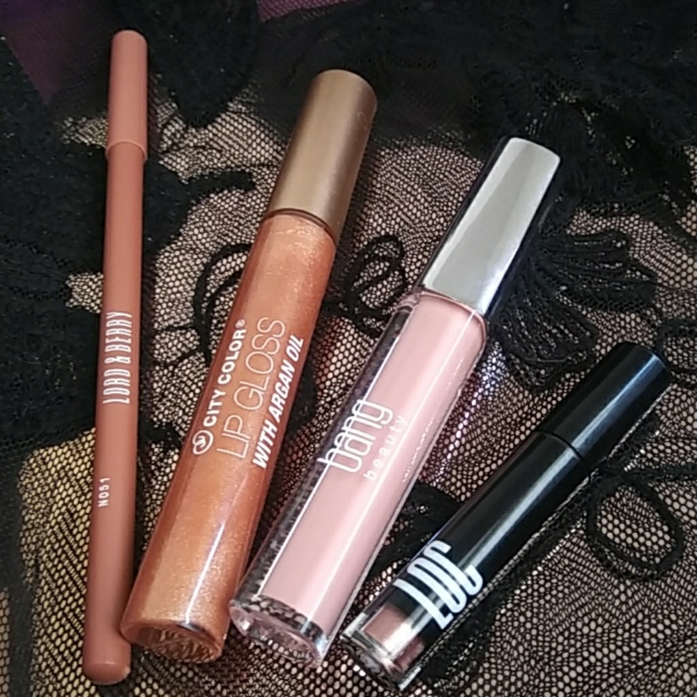 Brand New Lip/Eye Shades in Gold